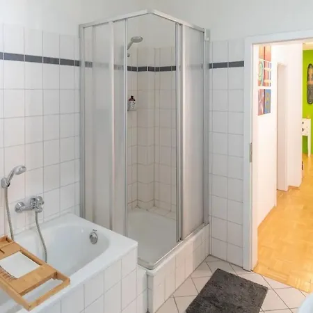 Grandiose Altbauwohnung Mitten Im Zentrum Schwerins * Schwerin (Mecklenburg-Vorpommern)
