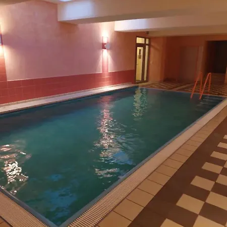Grandiose Altbauwohnung Mitten Im Zentrum Schwerins *
